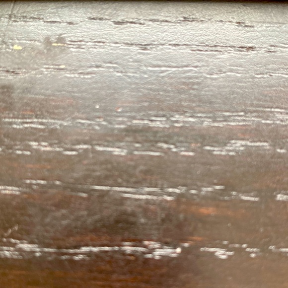 Meet your Posher, Jennifer - Picture 1 of 1